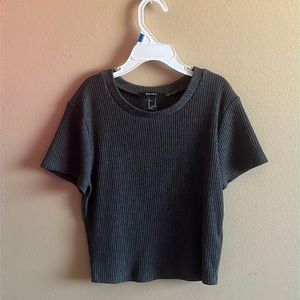 Short sleeve crop top